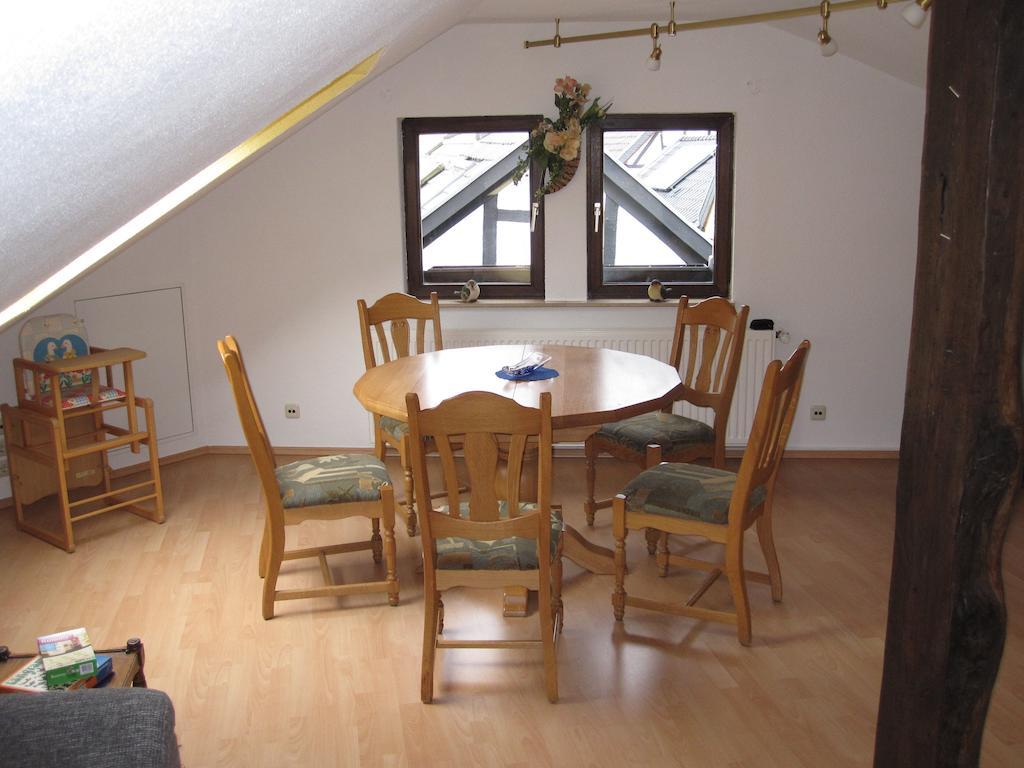 Ferienwohnungen - An Der Kunstakademie Heimbach Room photo